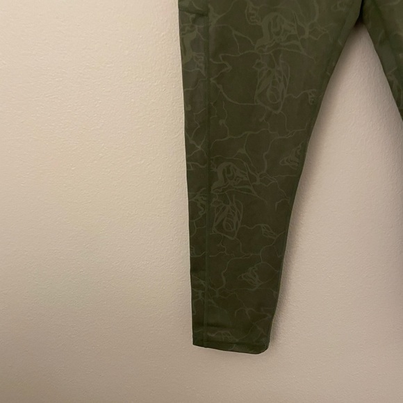 Zyia Active Green Swirl Light n Tight Leggings Patterned Workout Tights Size 12 - Picture 3 of 8
